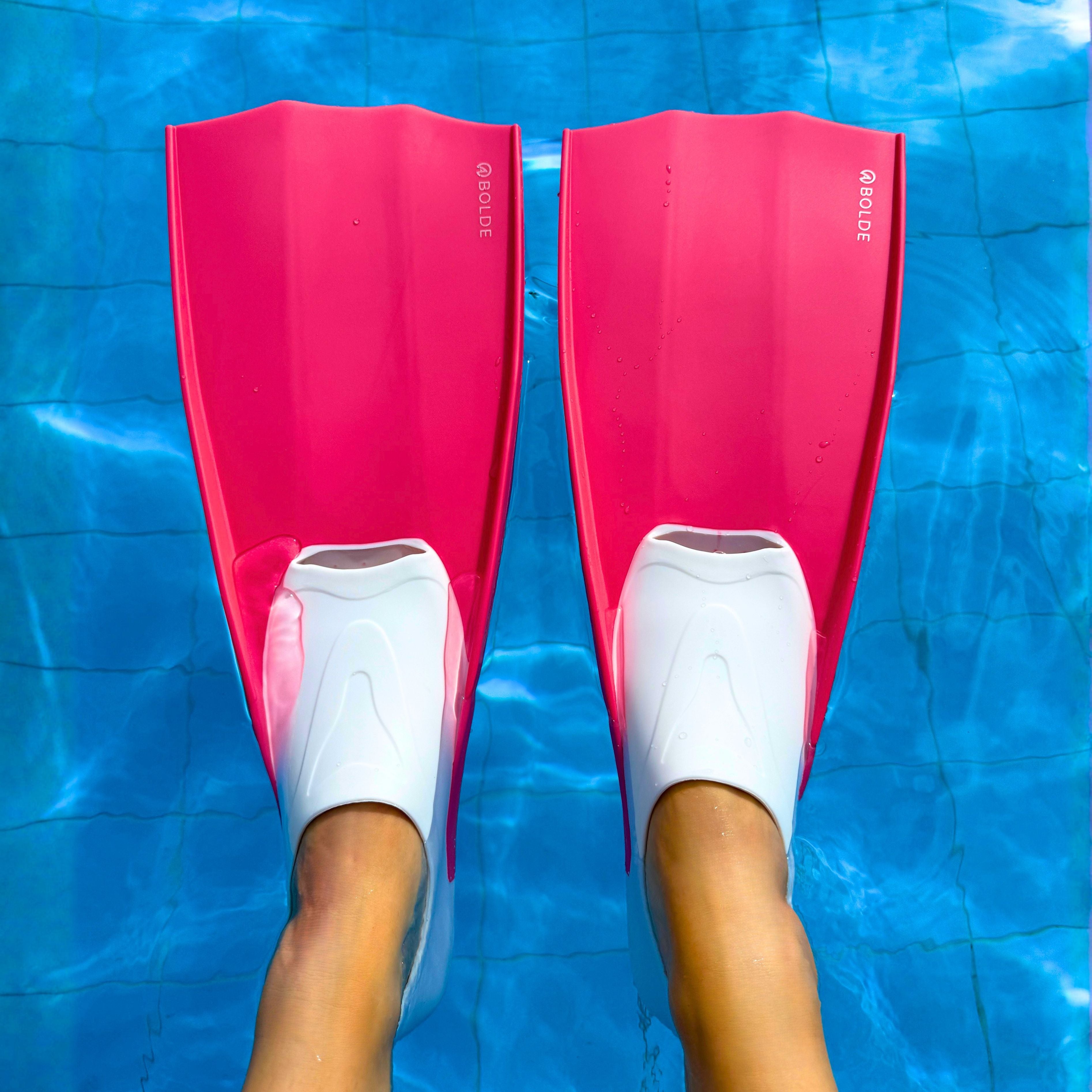 BOLDE hot pink snorkel and dive fins
