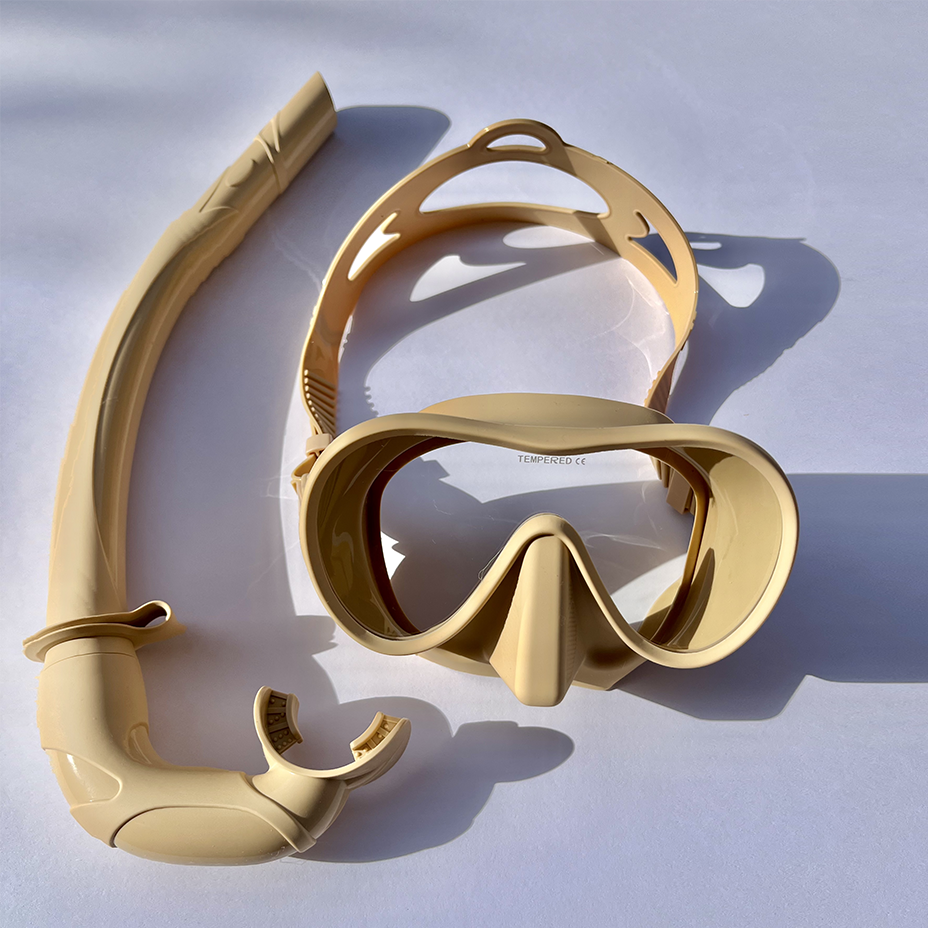 Sand diving mask and snorkel set