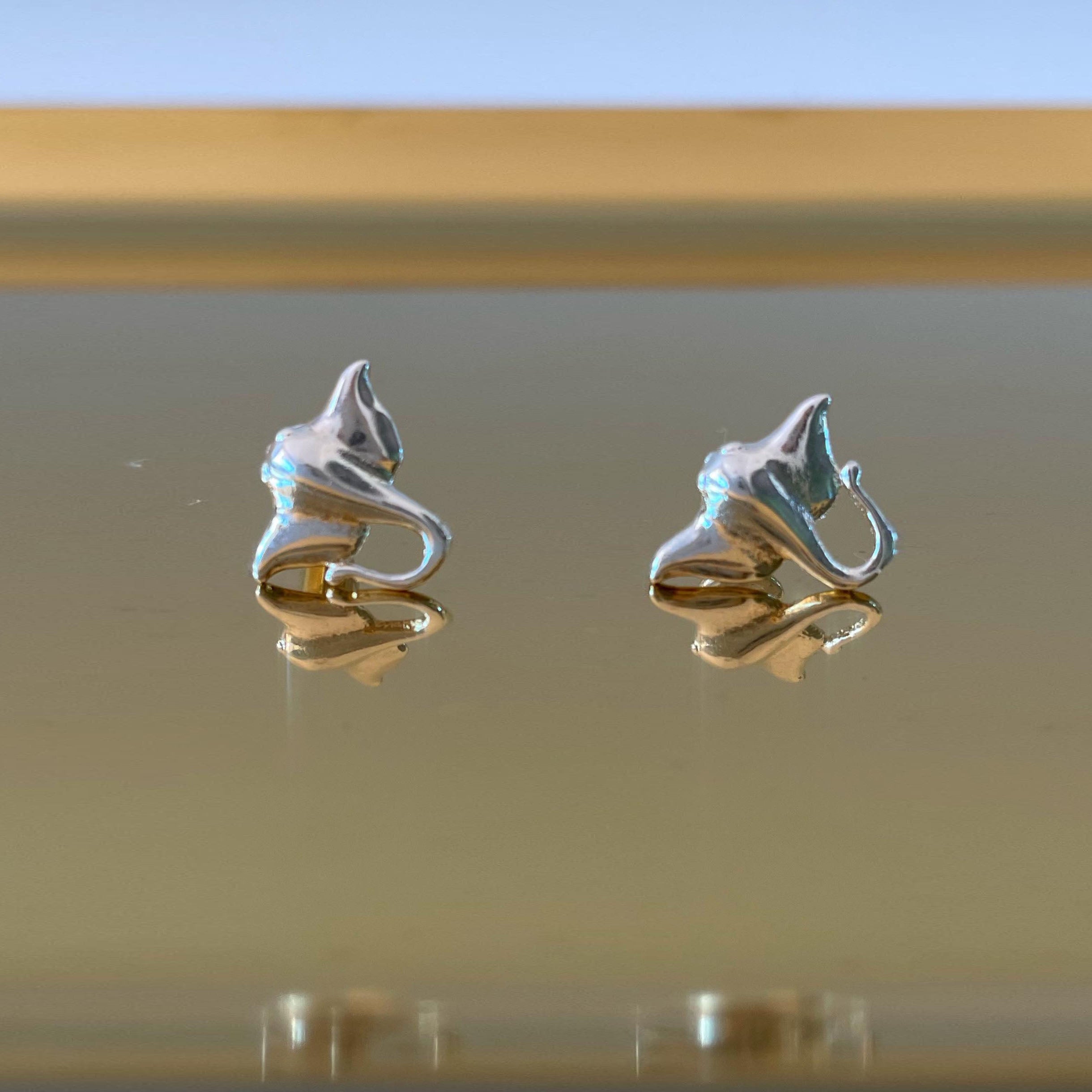bolde-silver-stingray-earrings-marine