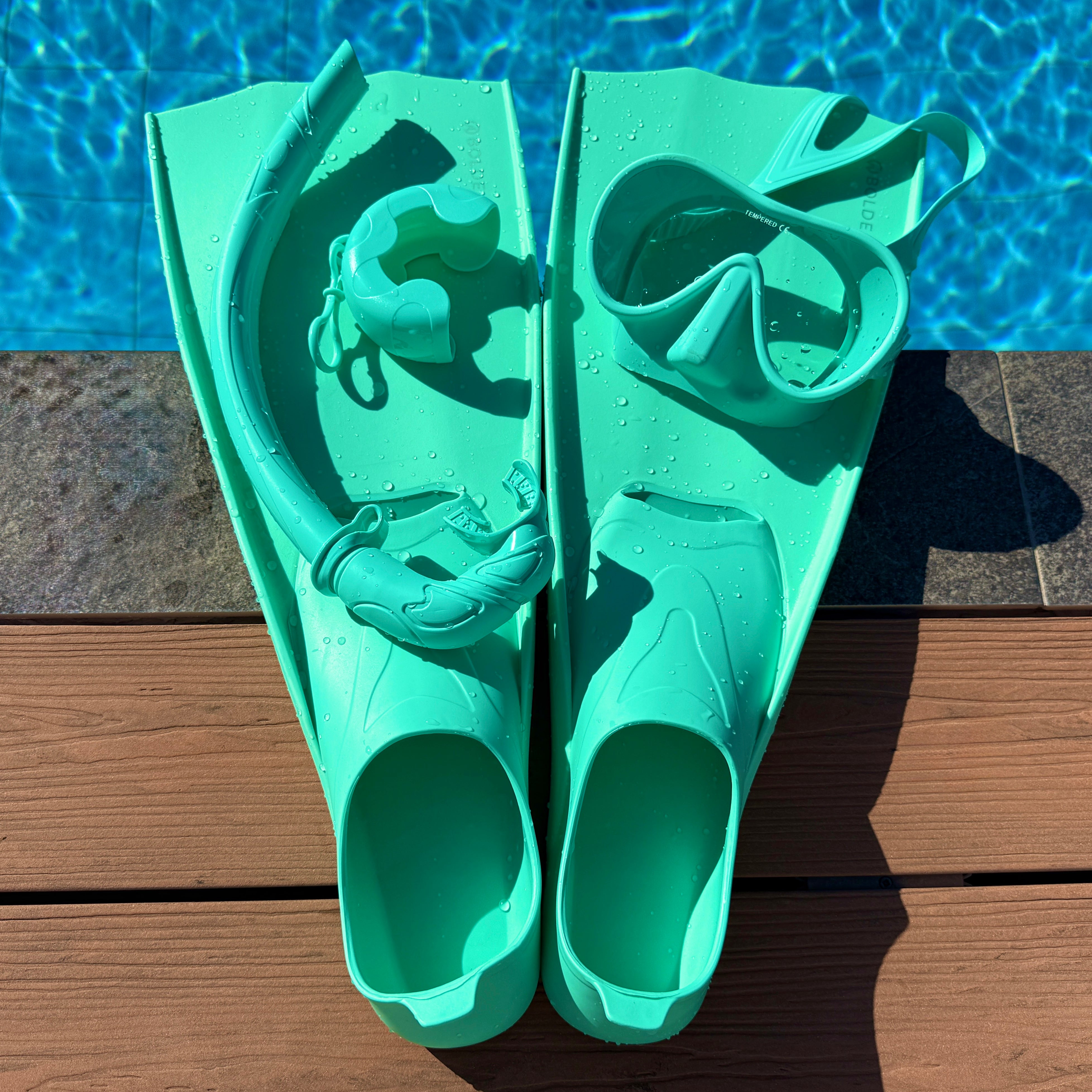 BOLDE Turquoise mint green dive fins, mask and snorkel set